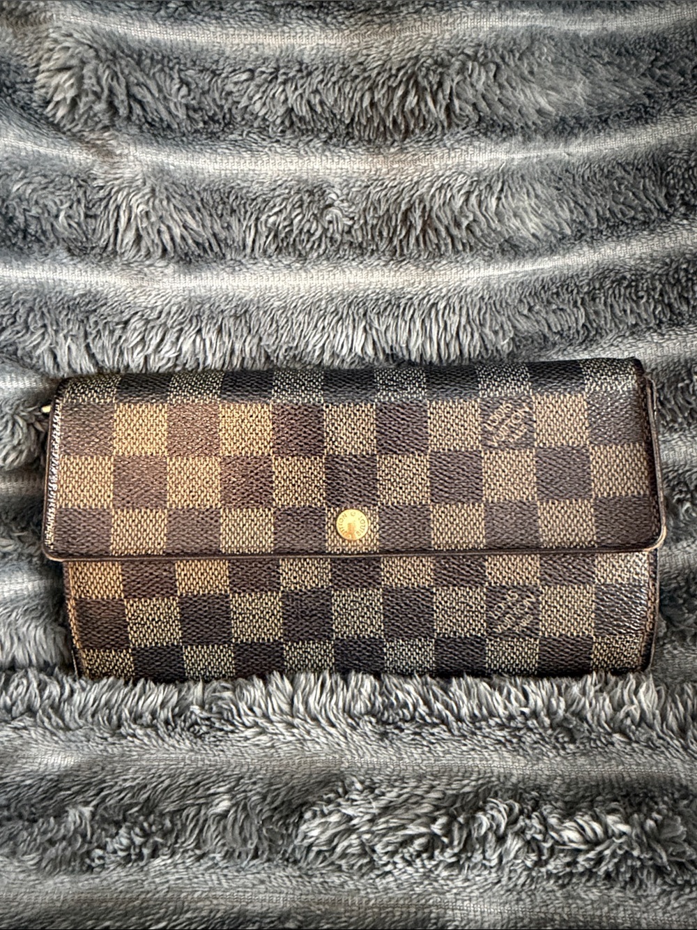 Louis Vuitton Sarah Wallet in Damier Ebene